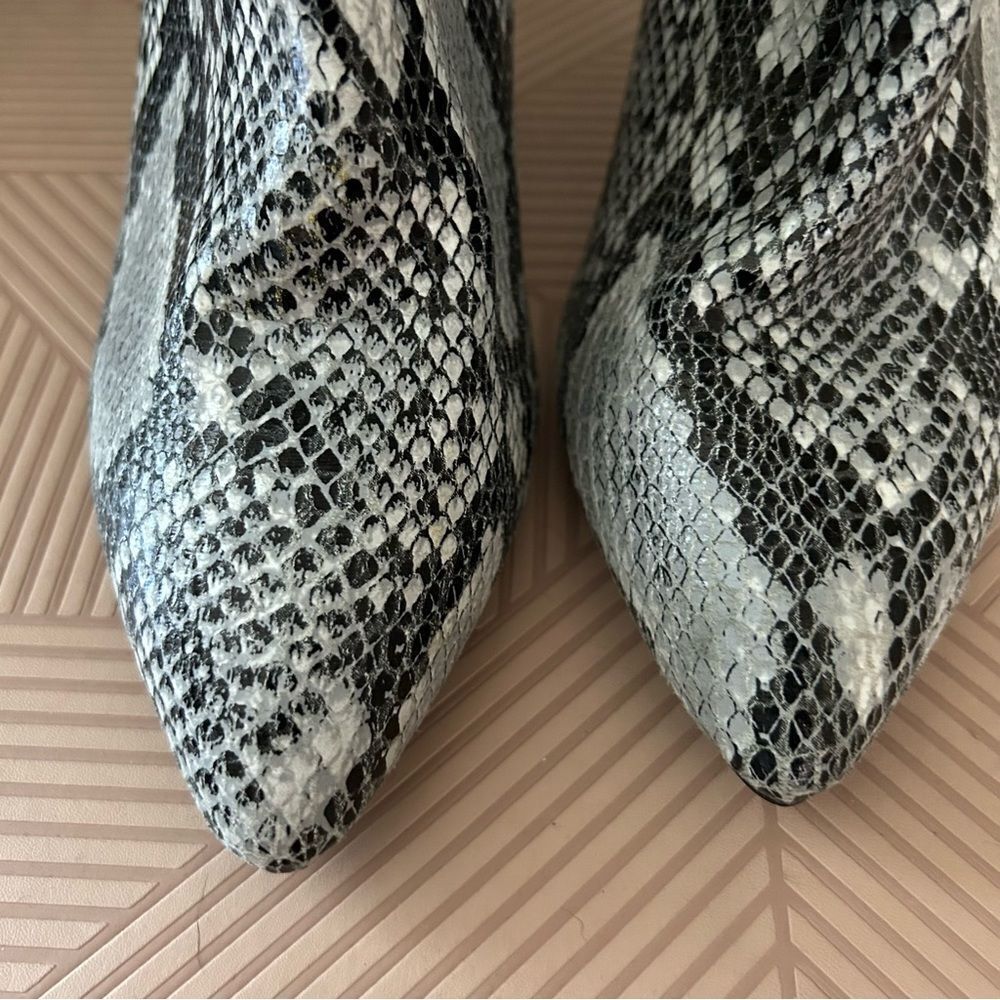 Worthington Heeled Ankle Booties Faux Snakeskin Gray Black White Lorna Casual - Picture 4 of 12